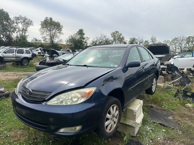 2004 Toyota Camry's photo