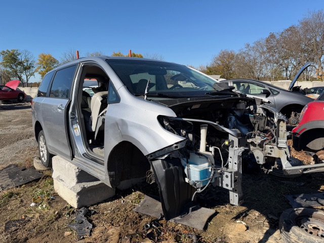 2011 Toyota Sienna's photo