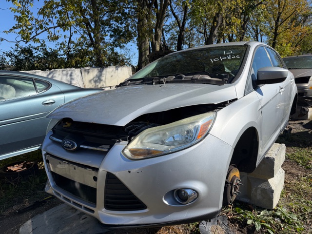 2012 Ford Focus SE's photo