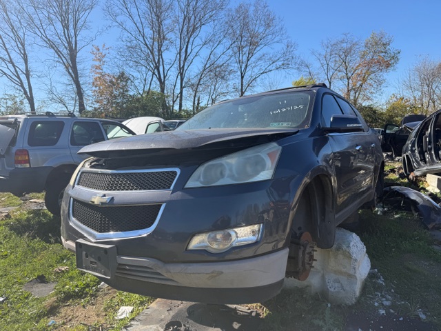 2011 Chevrolet Traverse 2LT's photo