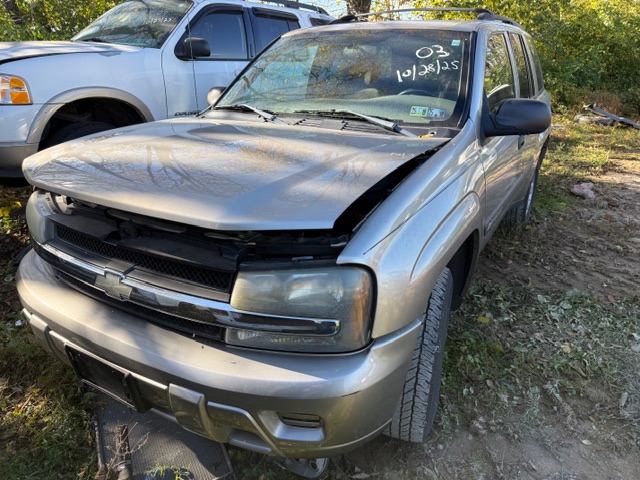 2003 Chevrolet TrailBlazer's photo