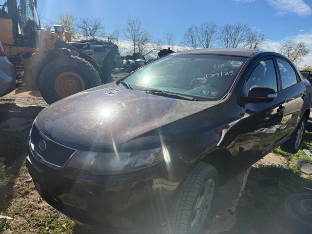 2010 Kia Forte EX's photo