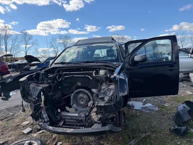 2015 Nissan Xterra X's photo