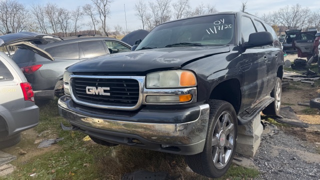 2004 GMC Yukon SLE's photo