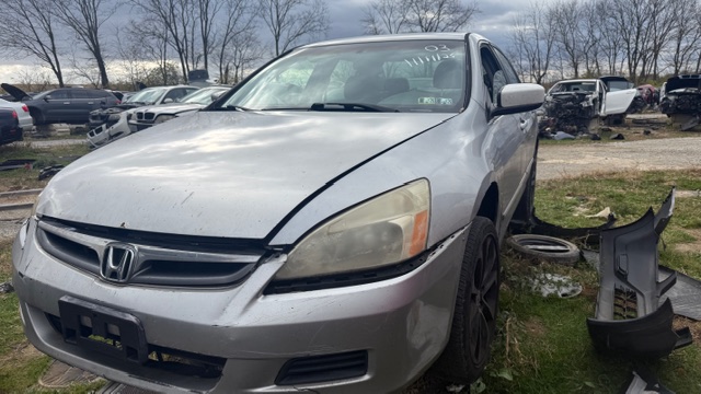 2003 Honda Accord LX's photo