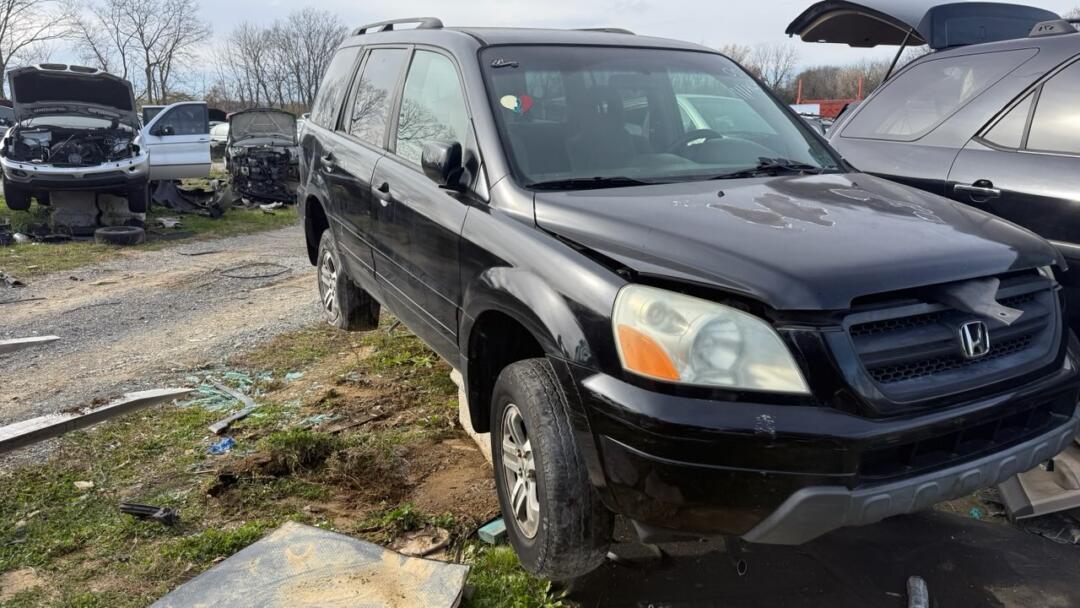 2005 Honda Pilot EX's photo