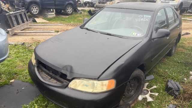 2001 Nissan Altima's photo
