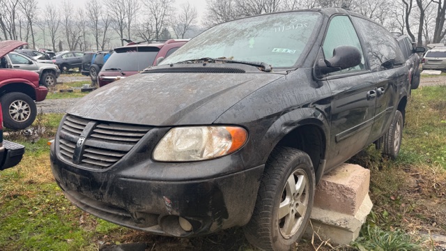 2005 Dodge Grand Caravan SXT's photo