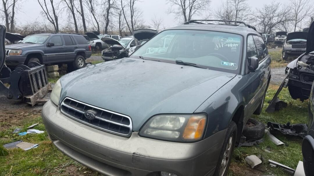 2002 Subaru Outback Base's photo