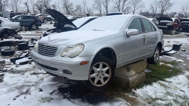 2002 Mercedes-Benz C-Class C320's photo