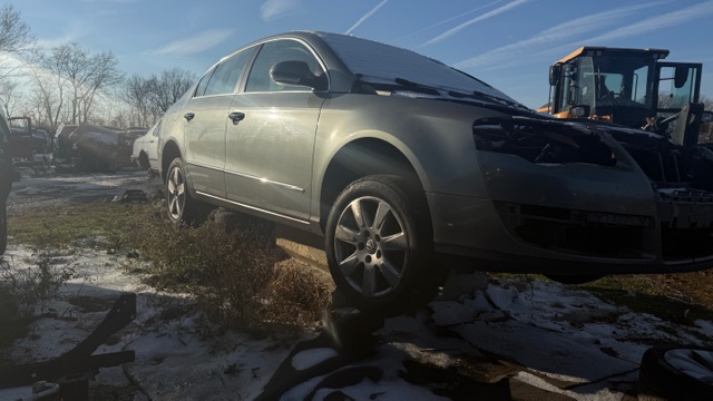 2006 Volkswagen Passat 2.0T's photo