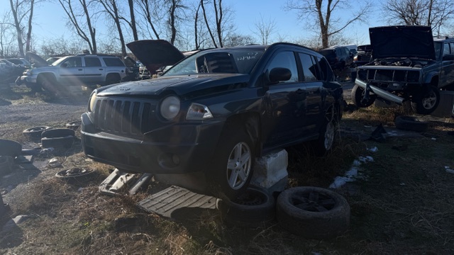 2007 Jeep Compass Sport's photo