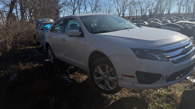 2012 Ford Fusion SE's photo
