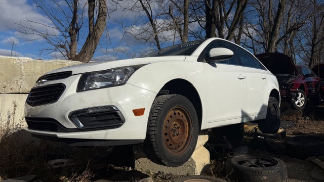 2015 Chevrolet Cruze 1LT's photo