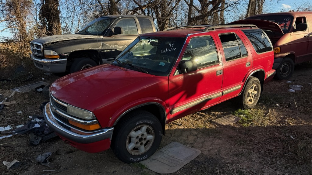 1999 Chevrolet Blazer's photo