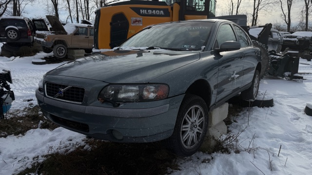 2004 Volvo S60 2.5T's photo