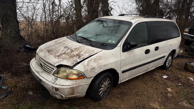 2003 Ford Windstar's photo