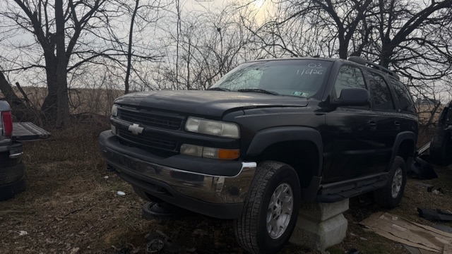 2003 Chevrolet Tahoe LS's photo