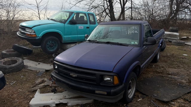 1995 Chevrolet S-10 Base's photo