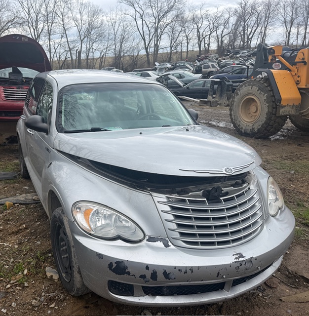 2006 Chrysler PT Cruiser Base's photo