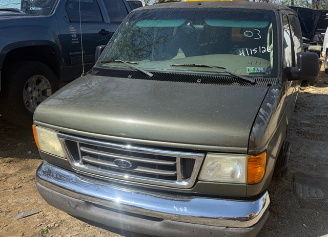 2003 Ford E-Series's photo