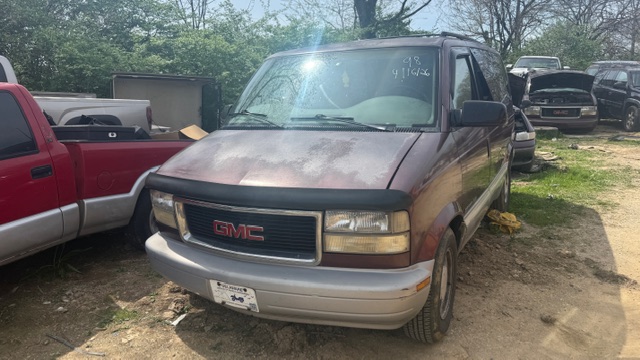 1998 GMC Safari SLX AWD's photo