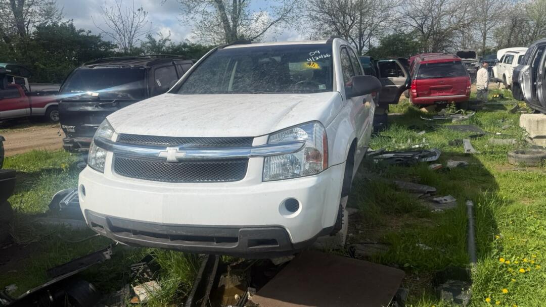 2009 Chevrolet Equinox LS AWD's photo