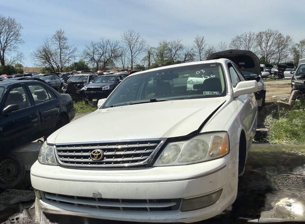 2003 Toyota Avalon's photo