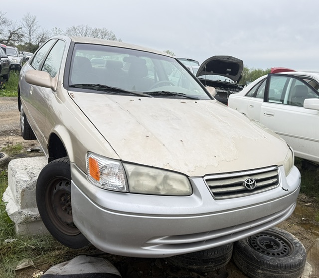 2000 Toyota Camry's photo