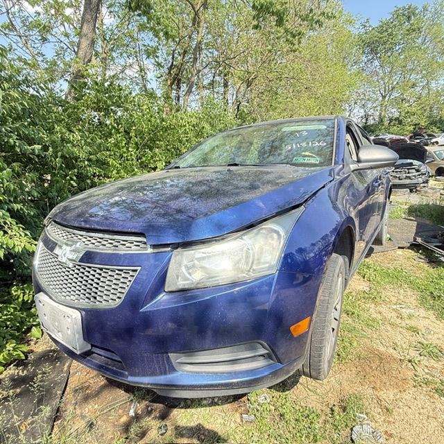 2013 Chevrolet Cruze LS Manual's photo