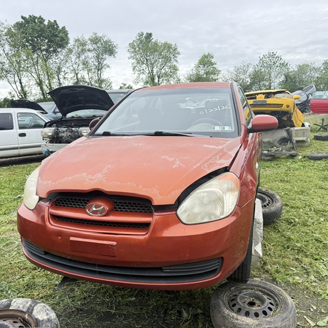 2010 Hyundai Accent's photo