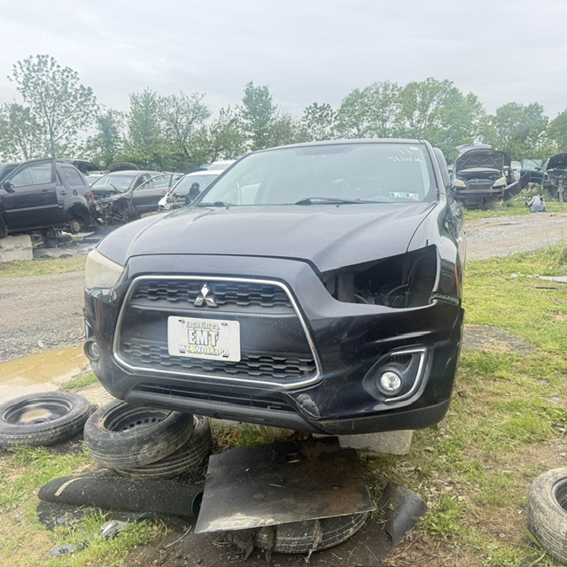 2013 Mitsubishi Outlander Sport SE AUTO's photo