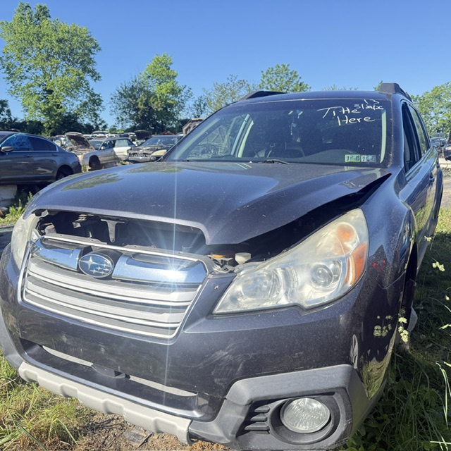 2013 Subaru Outback 2.5i Limited CVT PZEV's photo