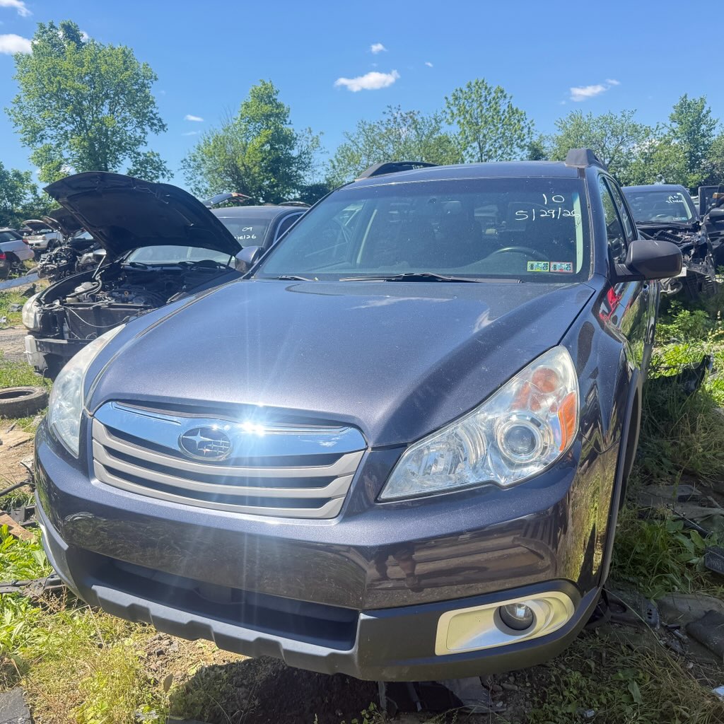 2010 Subaru Outback 2.5i Premium CVT PZEV's photo