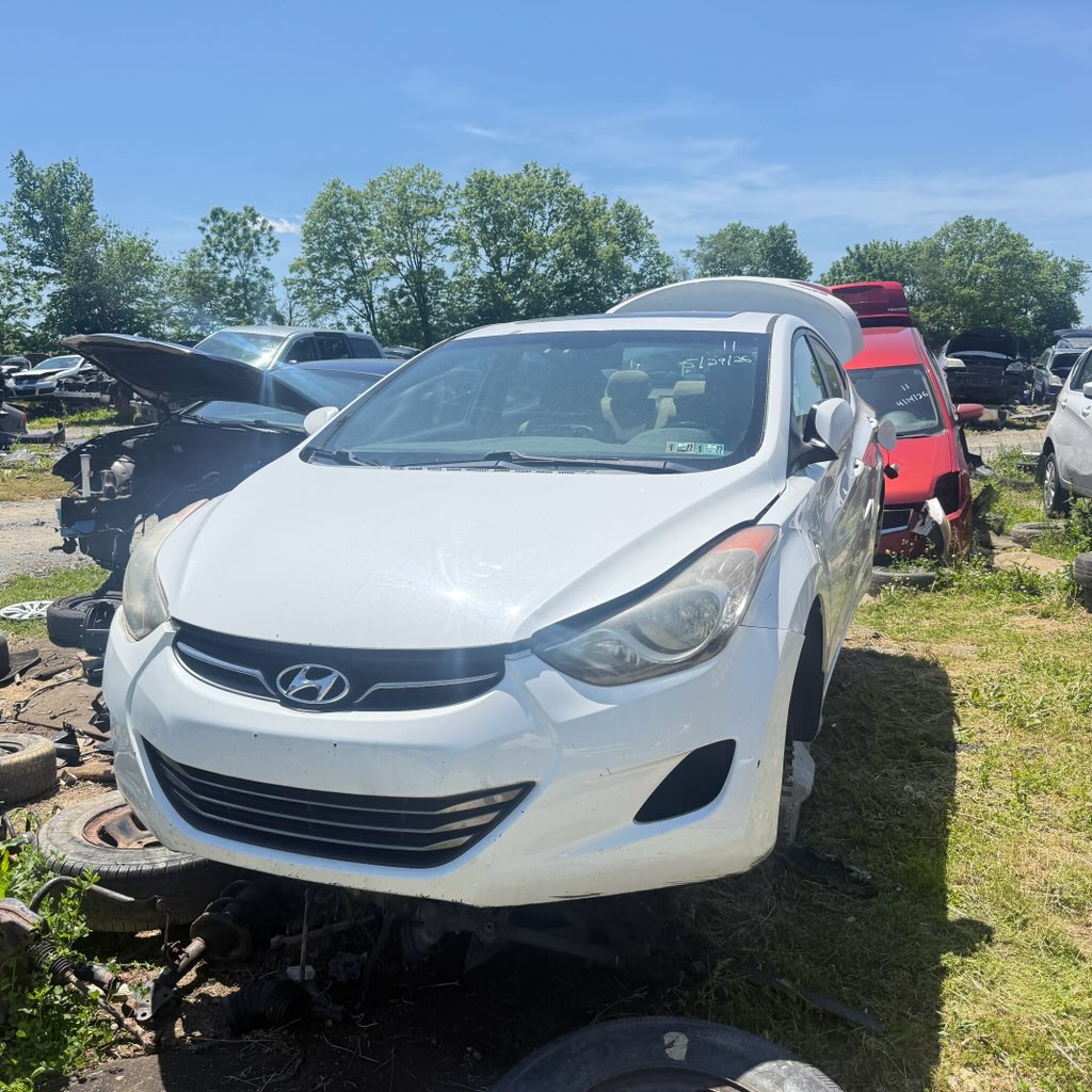 2011 Hyundai Elantra's photo