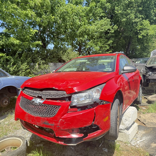 2014 Chevrolet Cruze LS Auto's photo