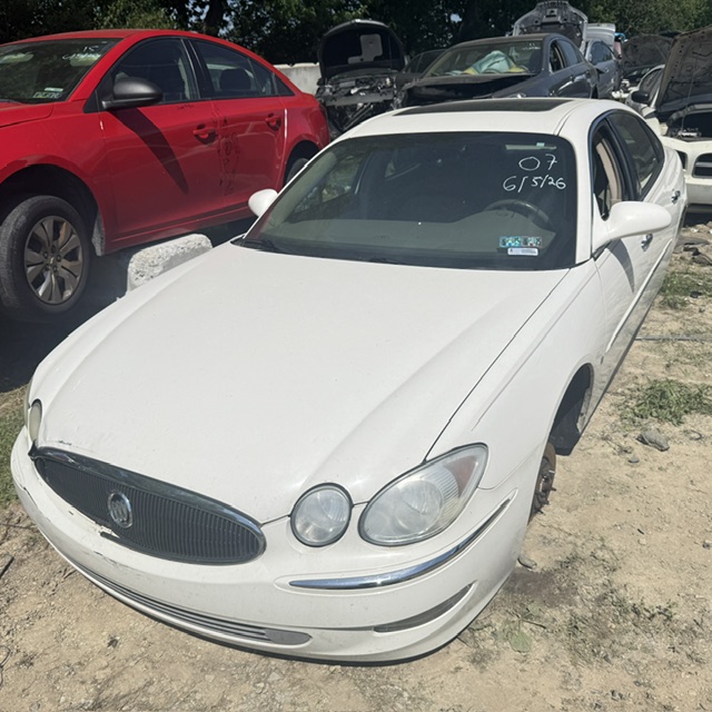 2007 Buick LaCrosse's photo