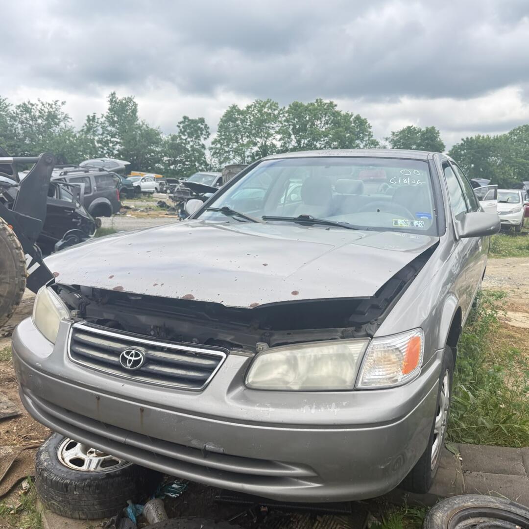 2000 Toyota Camry's photo