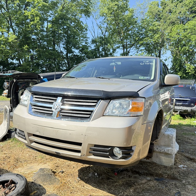 2009 Dodge Grand Caravan SXT FWD's photo