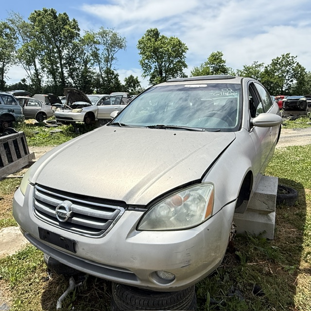 2002 Nissan Altima 3.5 SE 4AT's photo