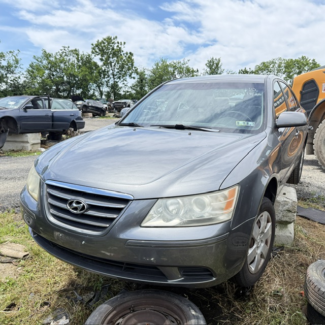 2010 Hyundai Sonata GLS I4 A/T's photo
