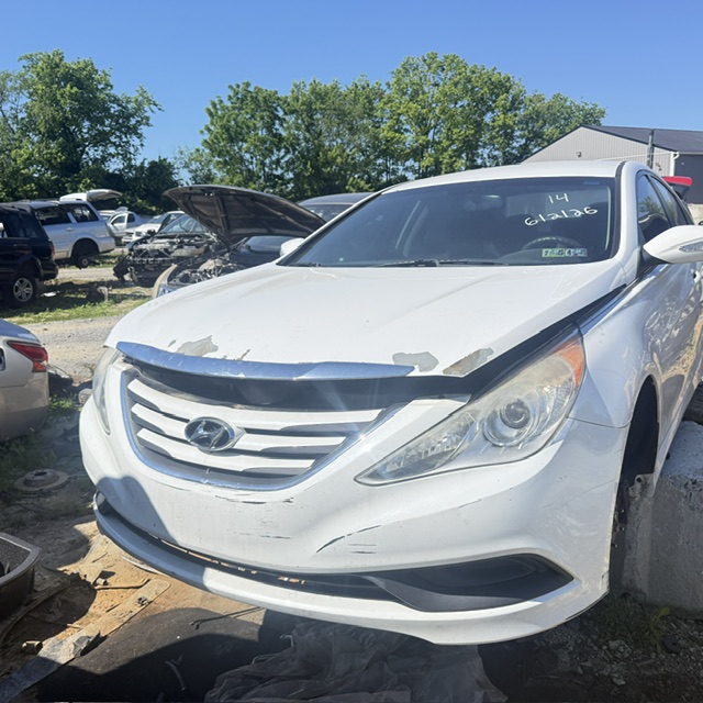 2014 Hyundai Sonata GLS I4 A/T's photo