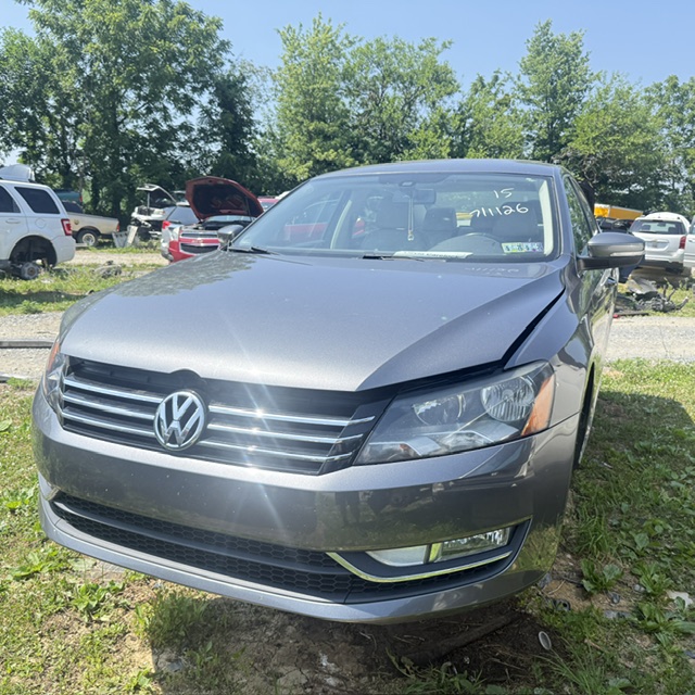 2015 Volkswagen Passat 1.8T Limited Edition DSG PZEV's photo